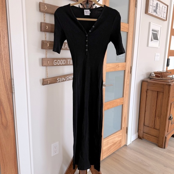 Princess Polly 100% Cotton Black Ribbed Body-con Button V-neck‎ Maxi Dress 6 EUC - Picture 3 of 10